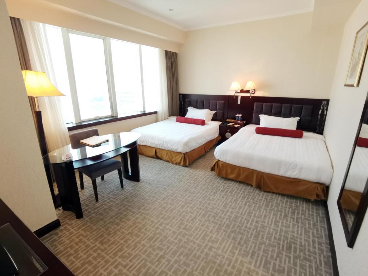 Majestic Hotel Гуанчжоу Экстерьер фото