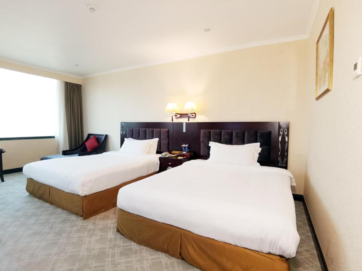 Majestic Hotel Гуанчжоу Экстерьер фото