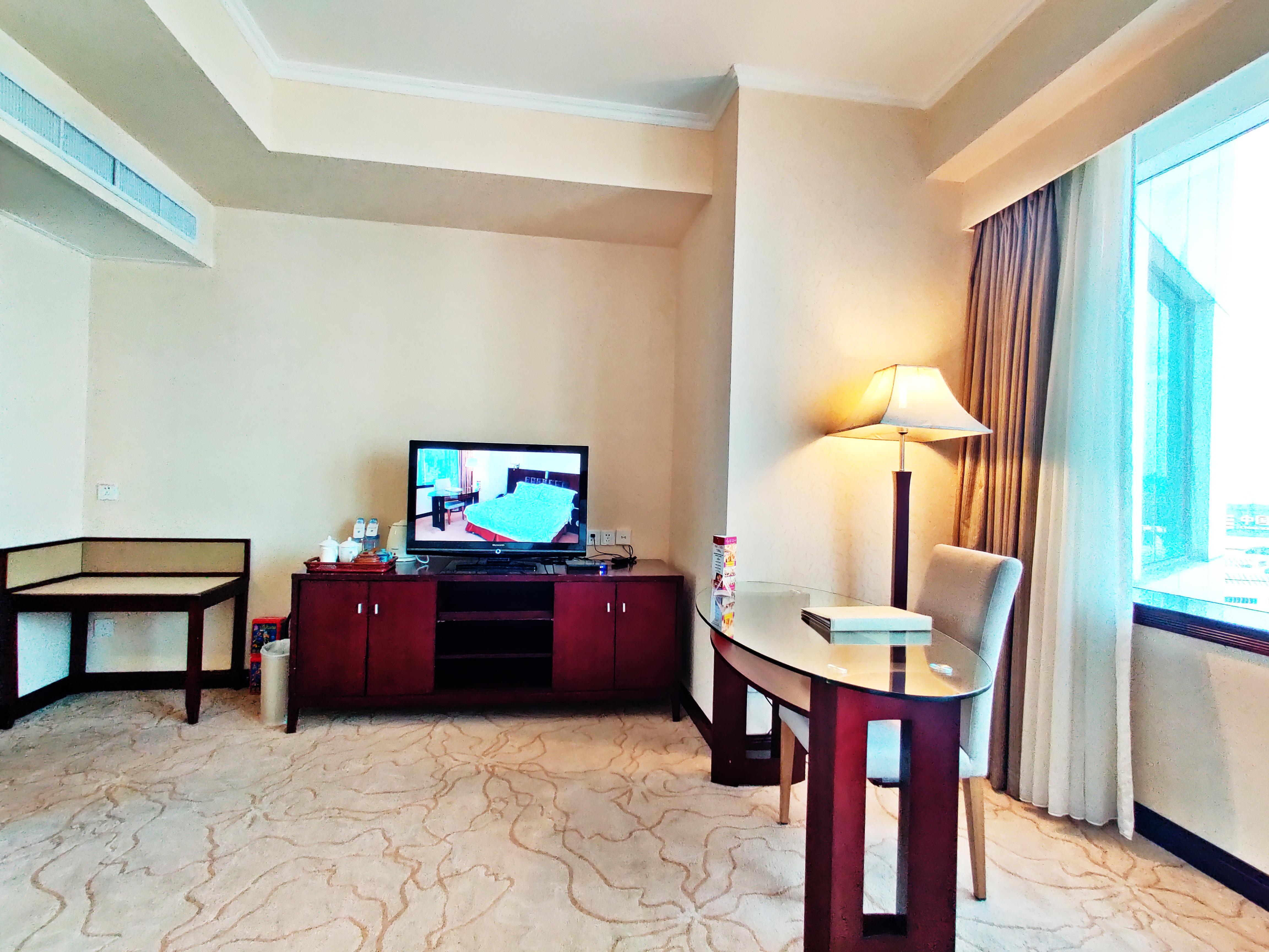 Majestic Hotel Гуанчжоу Экстерьер фото